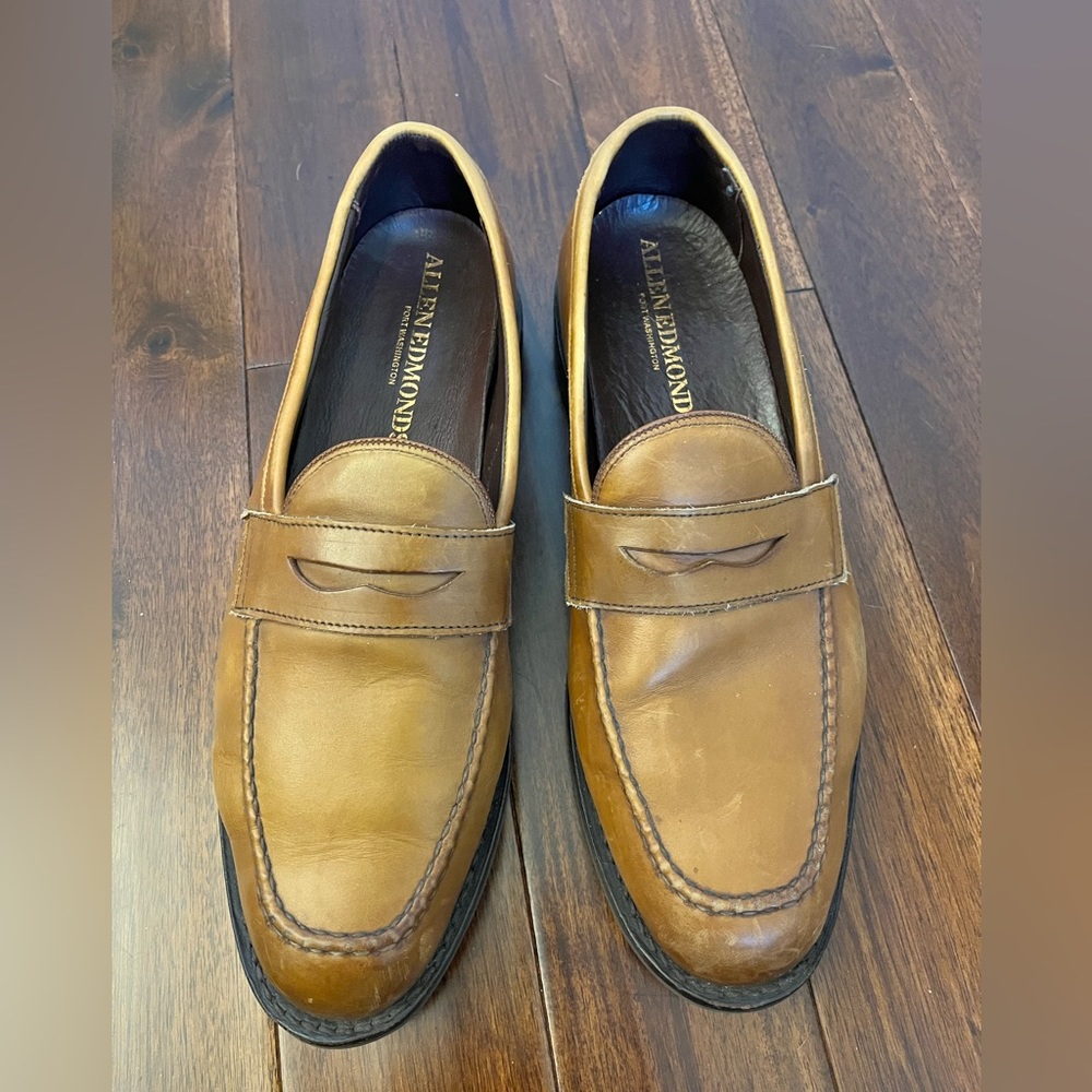 Men’s Allen Edmonds light brown penny loafers, size 11.5